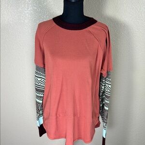Women's Rust Long-Sleeve Pullover with Patterned Sleeve Panels Size Large